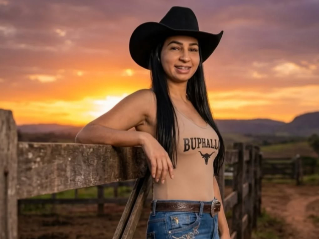 Candidata a Rainha do Rodeio quer transformar sonho de infância em realidade no Sul do ES