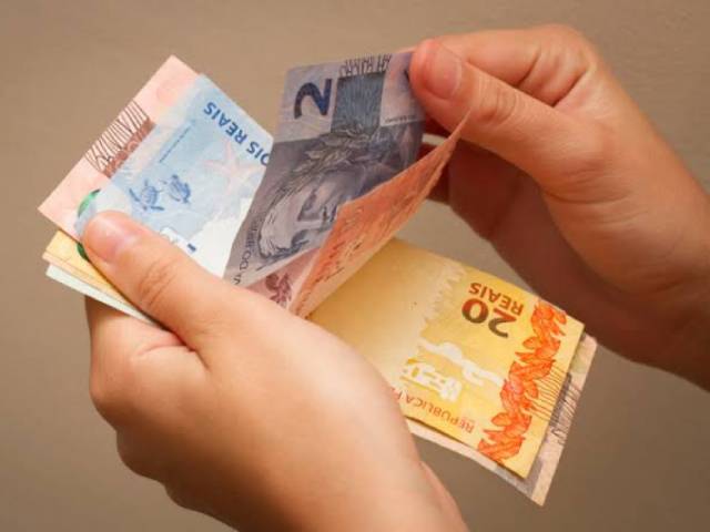 Custo de vida sobe e desafia moradores no Sul do ES; especialistas apontam que crescimento econômico ainda não reduziu desigualdade